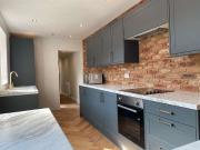 6 Bedroom Terraced House