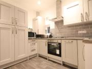 6 Bedroom Terraced House