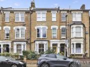 6 Bedroom Terraced House