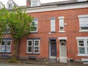 6 Bedroom Terraced House