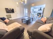 6 Bedroom Terraced House