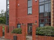 6 Bedroom Terraced House 6 Bedroom Terraced House