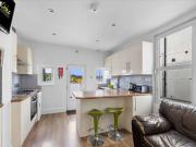 6 Bedroom Terraced House