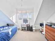 6 bedroom terraced house for rent in 12 Moorgate Avenue,...