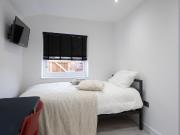 6 bedroom terraced house for rent in Baggholme Road,...