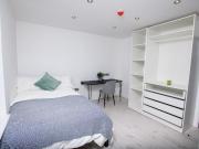 6 bedroom terraced house for rent in Boultham Avenue,...