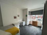 6 Bedroom Terraced House For Rent In Burley