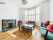 6 bedroom terraced house for rent in De Montfort Road,...
