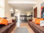 6 bedroom terraced house for rent in Edinburgh Road,...