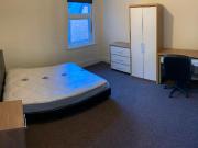 6 bedroom terraced house for rent in London Road,...