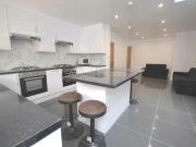 6 bedroom terraced house for rent in Newark Street,...