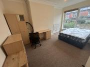 6 bedroom terraced house for rent in Royal Park Avenue,...