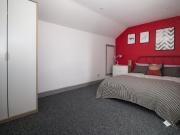 6 bedroom terraced house for rent in Sykefield Avenue,...