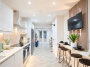 6 bedroom terraced house for rent in Wycliffe Road,...