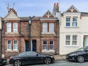 6 bedroom terraced house for sale