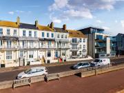 6 bedroom terraced house for sale