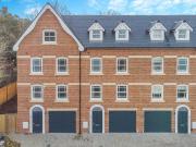 6 bedroom terraced house for sale