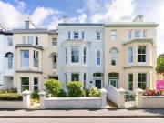 6 bedroom terraced house for sale