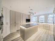 6 bedroom terraced house for sale