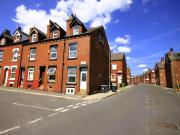 6 bedroom terraced house for sale