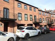 7 bedroom terraced house for sale