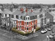 6 bedroom terraced house for sale in Manor House Road,...