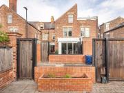 6 bedroom terraced house for sale in West Avenue,...