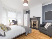 6 bedroom Terraced House To Let