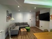 6 bedroom terraced house to rent