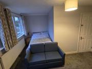 6 bedroom terraced house to rent