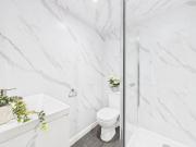 6 bedroom terraced house to rent