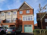 5 bedroom terraced house to rent