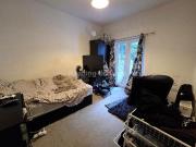 6 bedroom terraced house to rent