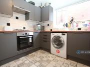 6 bedroom terraced house to rent