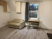 6 bedroom terraced house to rent