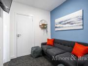 6 bedroom terraced house to rent