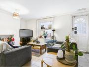 6 bedroom terraced house to rent