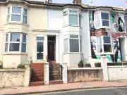6 bedroom terraced house to rent