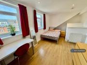 5 bedroom terraced house to rent