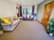 6 bedroom terraced house to rent