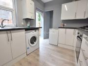 6 bedroom terraced house to rent