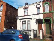 6 bedroom terraced house to rent