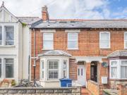 6 bedroom terraced house to rent