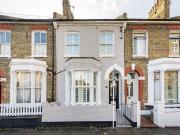6 bedroom terraced house to rent
