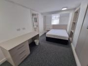 6 bedroom terraced house to rent