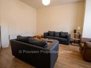 6 bedroom terraced house to rent