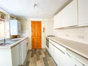 6 bedroom terraced house to rent