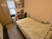 6 bedroom terraced house to rent