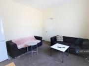 6 bedroom terraced house to rent