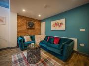 6 bedroom terraced house to rent